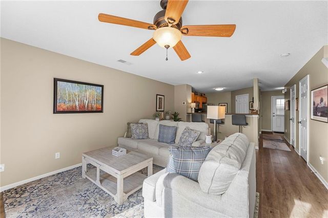 5521 N Fairmount Avenue, Kansas City, MO 64118