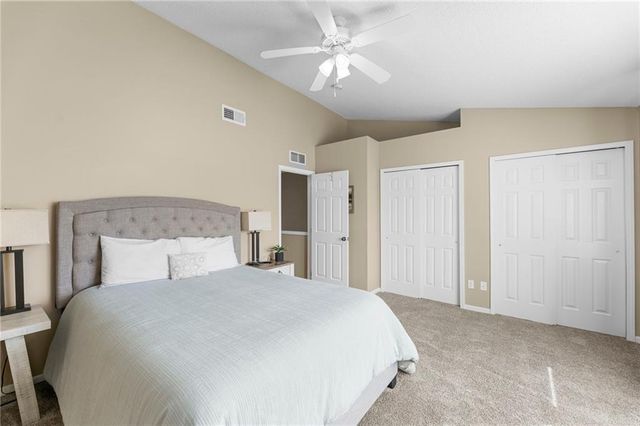 5521 N Fairmount Avenue, Kansas City, MO 64118