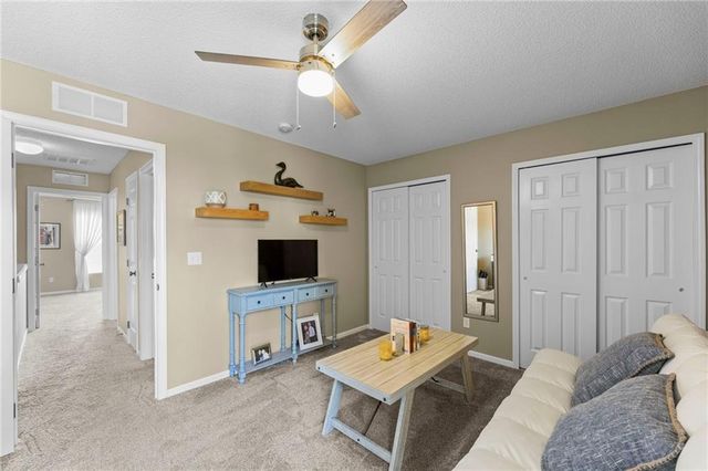 5521 N Fairmount Avenue, Kansas City, MO 64118