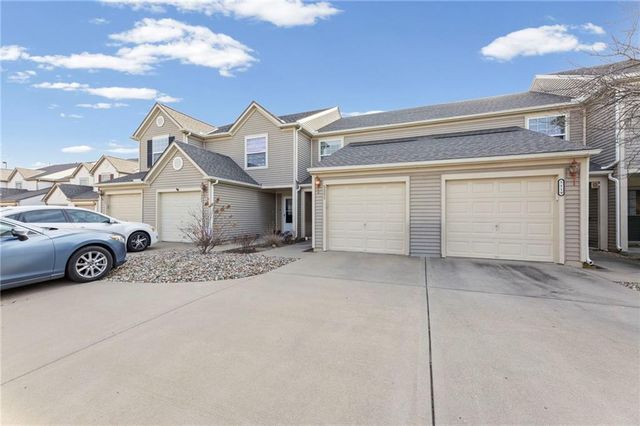 5521 N Fairmount Avenue, Kansas City, MO 64118