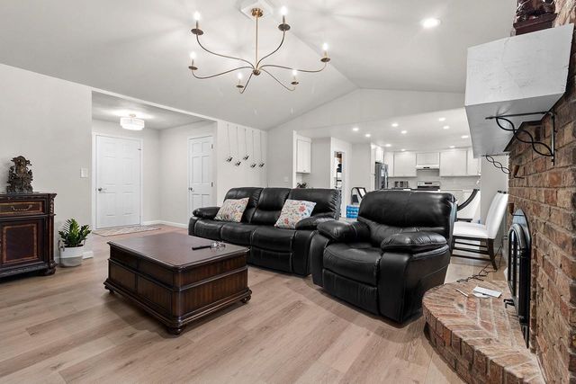 3529 N CHAPPELL DRIVE, Appleton, WI 54914