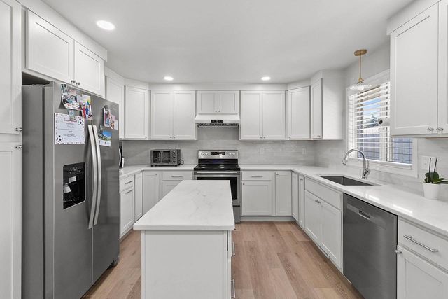 3529 N CHAPPELL DRIVE, Appleton, WI 54914