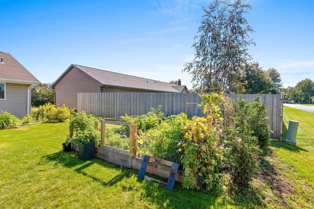 3529 N CHAPPELL DRIVE, Appleton, WI 54914