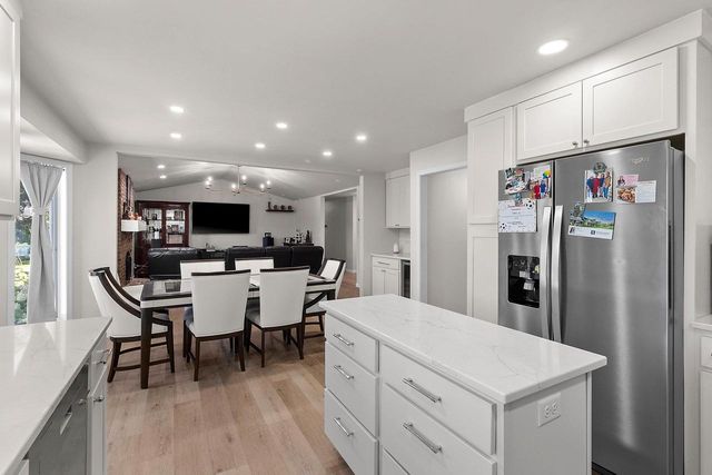 3529 N CHAPPELL DRIVE, Appleton, WI 54914