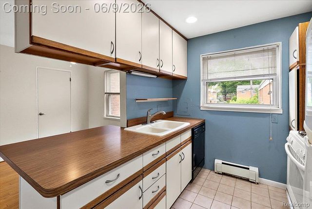 3211 Benjamin Avenue 13, Royal Oak, MI 48073