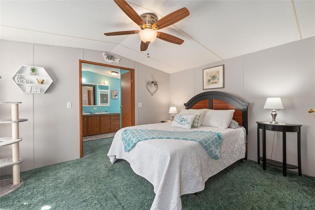 Image 23 of property listing at 161 HALL ROAD, Melrose, FL 32666