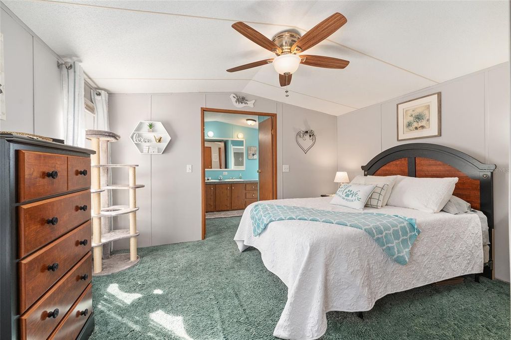 Image 24 of property listing at 161 HALL ROAD, Melrose, FL 32666