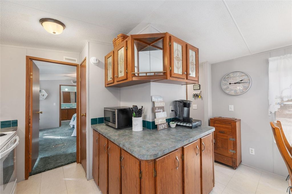 Image 9 of property listing at 161 HALL ROAD, Melrose, FL 32666