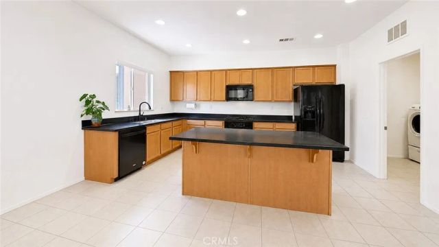 41630 Port, Palmdale, CA 93551