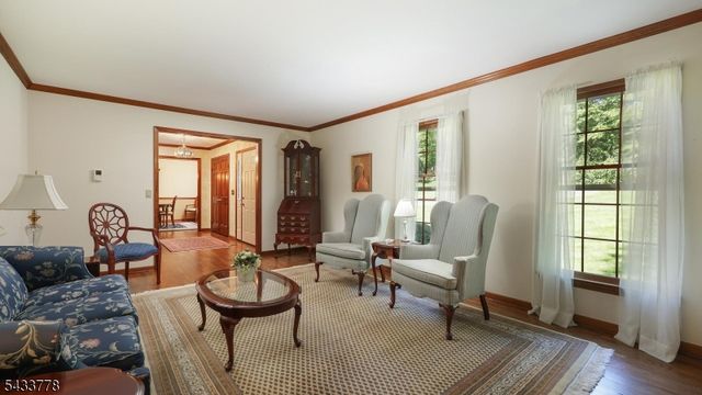 6 Deerwood Trl, Warren Twp., NJ 07059