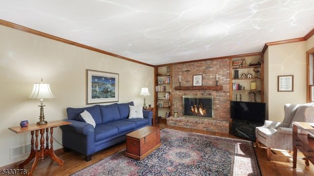 6 Deerwood Trl, Warren Twp., NJ 07059