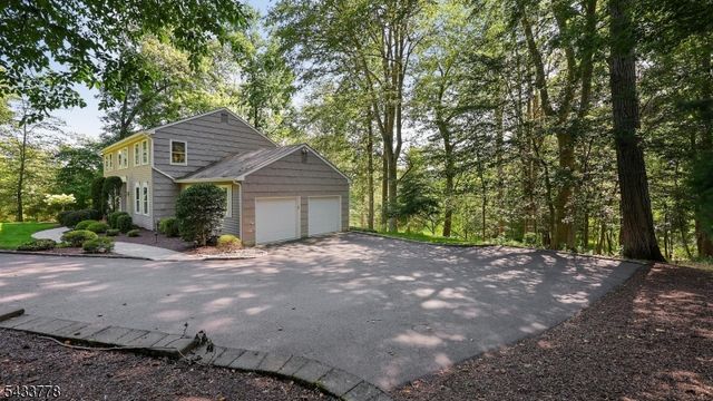 6 Deerwood Trl, Warren Twp., NJ 07059