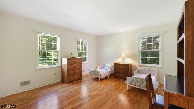 6 Deerwood Trl, Warren Twp., NJ 07059