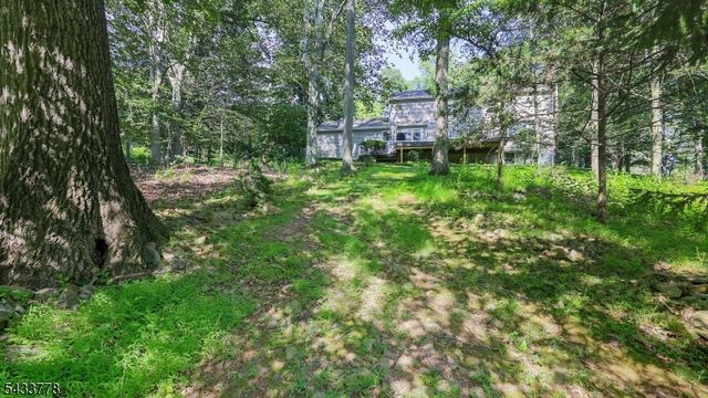 6 Deerwood Trl, Warren Twp., NJ 07059