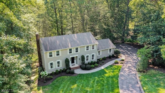 6 Deerwood Trl, Warren Twp., NJ 07059