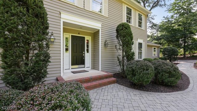 6 Deerwood Trl, Warren Twp., NJ 07059