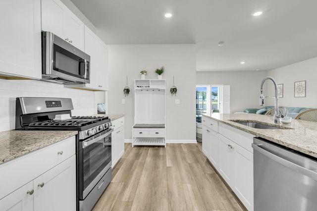 548 Spanish Wells Road, Summerville, SC 29486