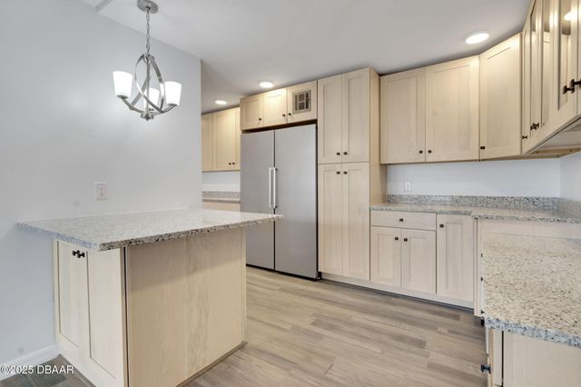 1224 S Peninsula Dr Apt 621, Daytona Beach, FL 32118