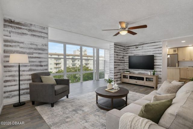 1224 S Peninsula Dr Apt 621, Daytona Beach, FL 32118