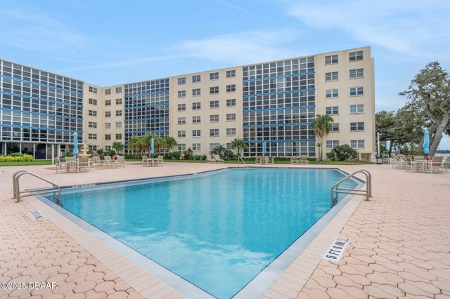 1224 S Peninsula Dr Apt 621, Daytona Beach, FL 32118