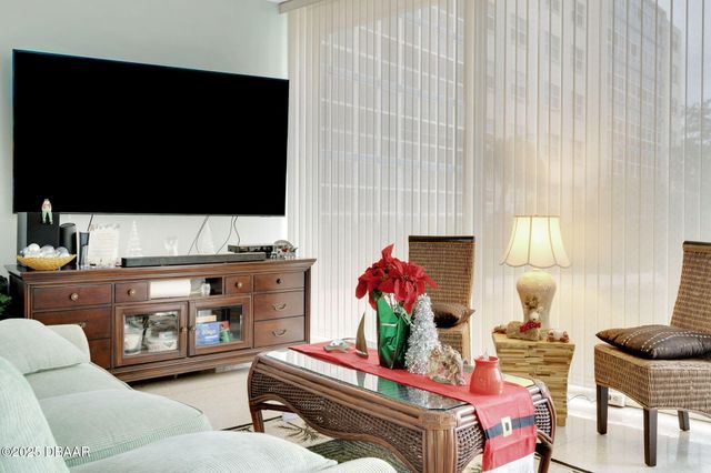 1224 S Peninsula Dr Apt 621, Daytona Beach, FL 32118