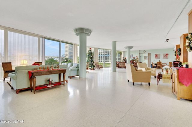 1224 S Peninsula Dr Apt 621, Daytona Beach, FL 32118