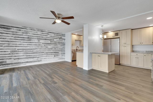 1224 S Peninsula Dr Apt 621, Daytona Beach, FL 32118