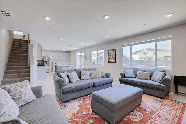 794 Berryessa Way, Olivehurst, CA 95961