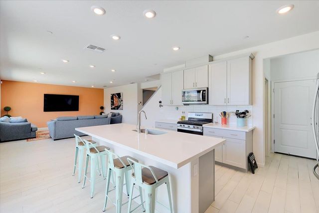 794 Berryessa Way, Olivehurst, CA 95961