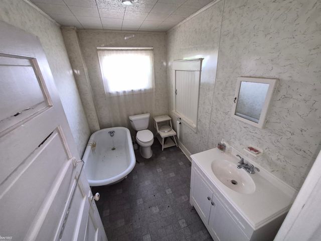 662 Hall Street, Flint, MI 48503