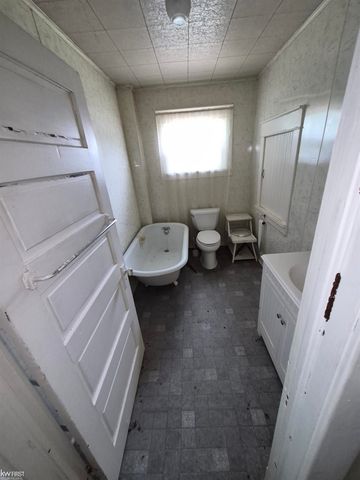 662 Hall Street, Flint, MI 48503