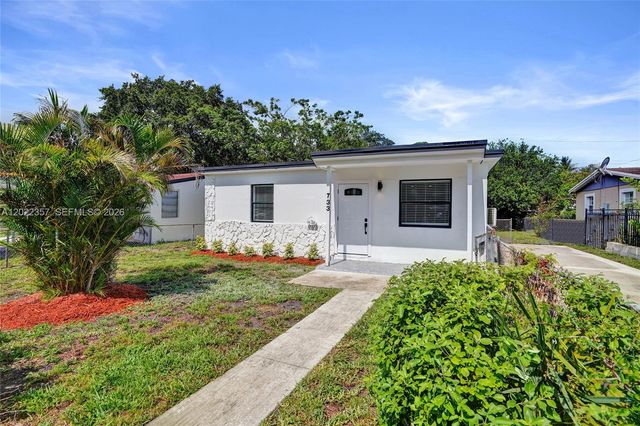 733 NW 15th Ter, Fort Lauderdale, FL 33311