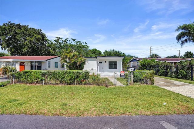 733 NW 15th Ter, Fort Lauderdale, FL 33311
