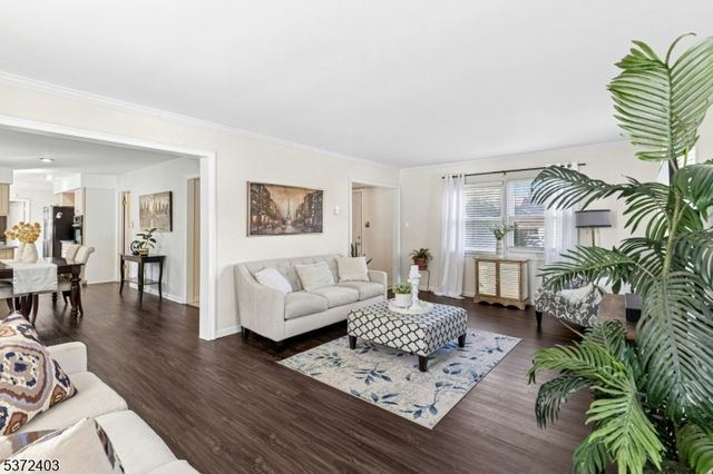 7 Concord Dr, Franklin Twp., NJ 08873