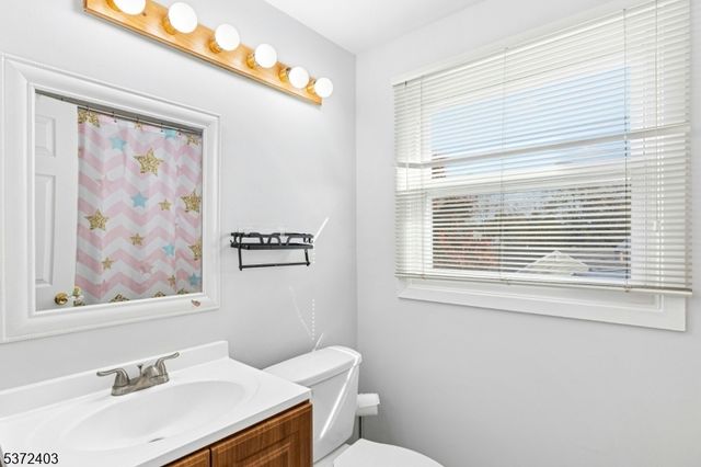 7 Concord Dr, Franklin Twp., NJ 08873