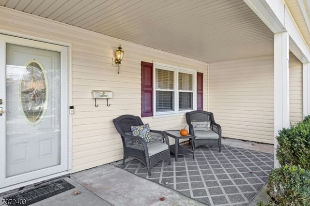 7 Concord Dr, Franklin Twp., NJ 08873