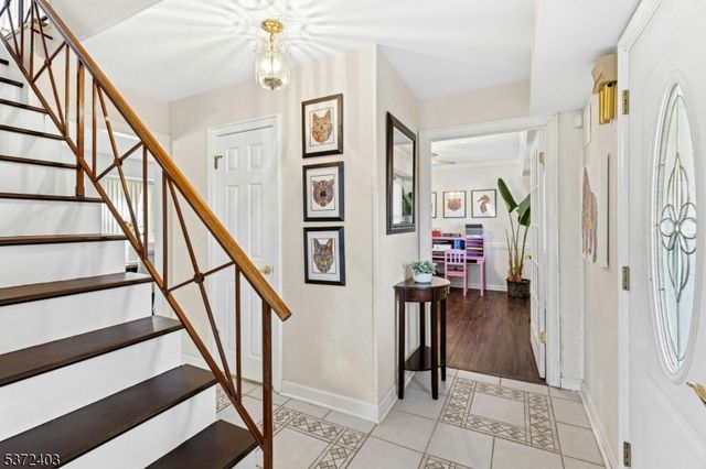 7 Concord Dr, Franklin Twp., NJ 08873