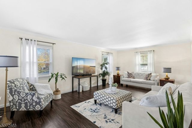 7 Concord Dr, Franklin Twp., NJ 08873