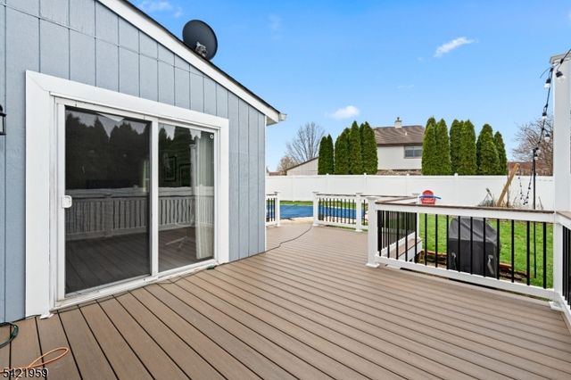 16 Ditmars Cir, Hillsborough Twp., NJ 08844