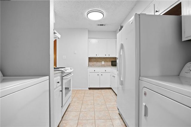 918 W 5th Street, Mcgregor, TX 76657