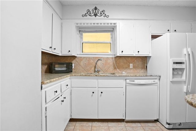 918 W 5th Street, Mcgregor, TX 76657