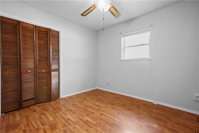 918 W 5th Street, Mcgregor, TX 76657