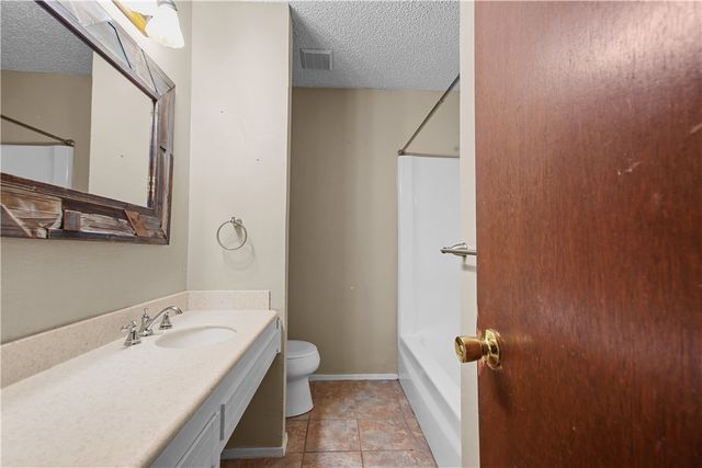 918 W 5th Street, Mcgregor, TX 76657