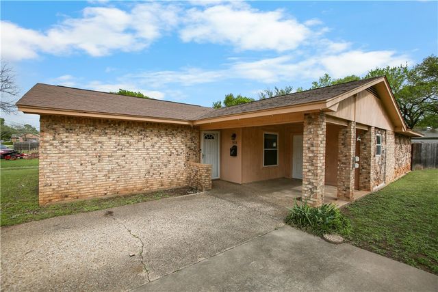 918 W 5th Street, Mcgregor, TX 76657