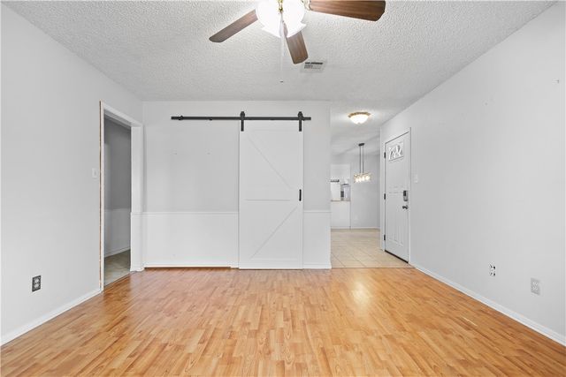 918 W 5th Street, Mcgregor, TX 76657