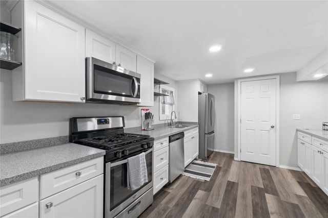 2048 MARMON Drive, Erie, PA 16509