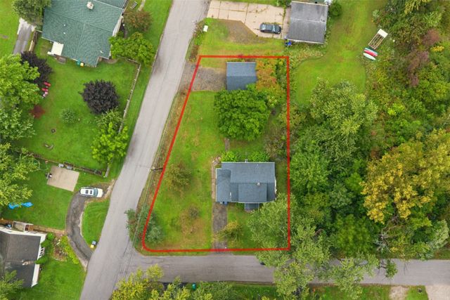 2048 MARMON Drive, Erie, PA 16509