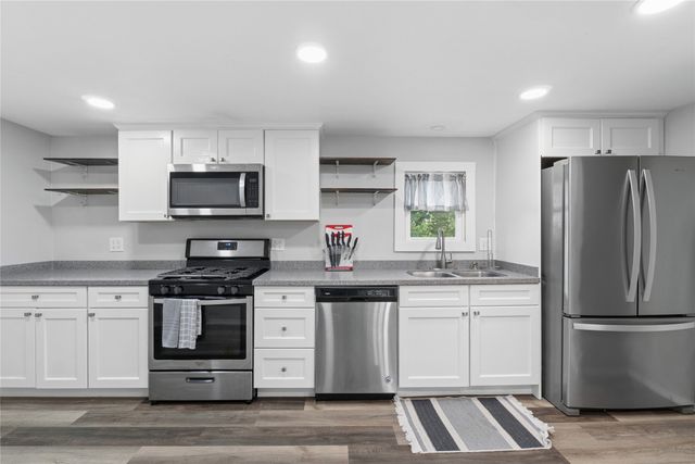 2048 MARMON Drive, Erie, PA 16509