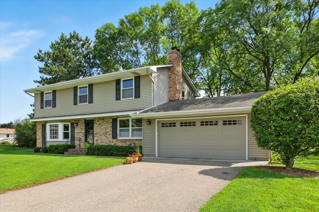 3009 W 96th Street Circle, Bloomington, MN 55431
