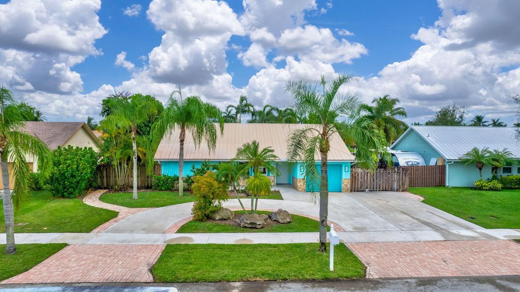 1402 Cormorant Road, Delray Beach, FL 33444